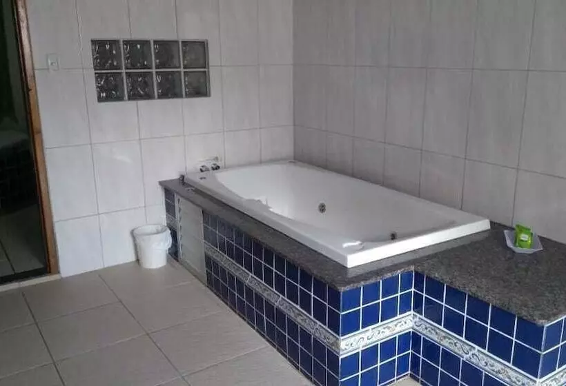 Hotelli Pousada Tropical   Adults Only