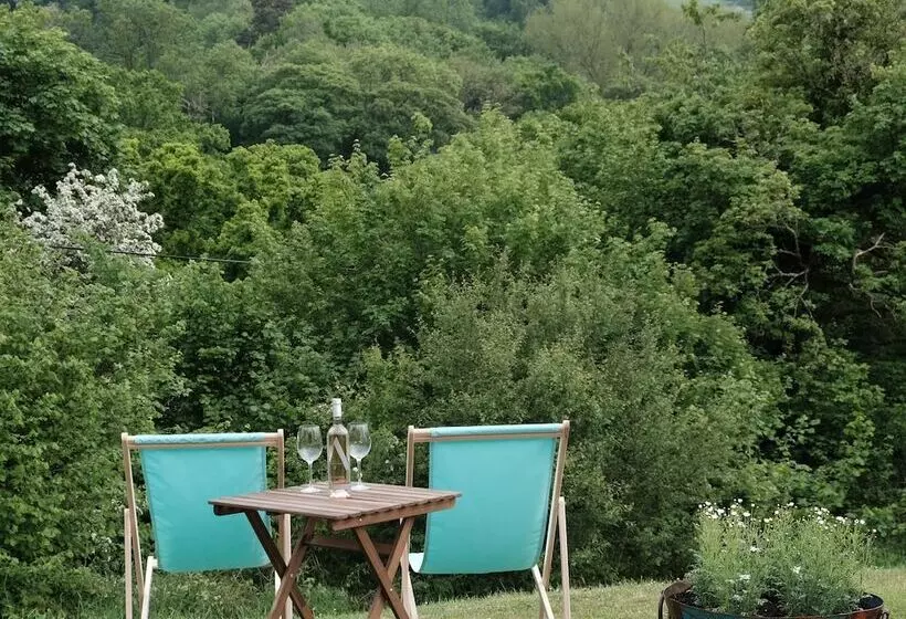 Hotelli Valley Camping At The Wheatsheaf