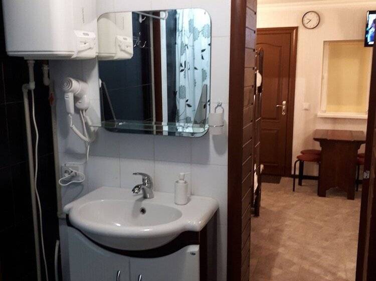 فندق على الطريق Sabi