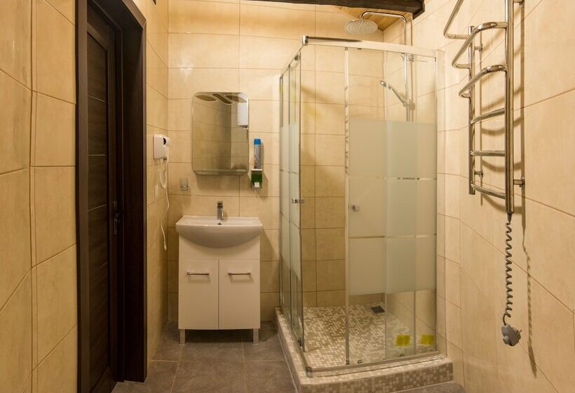 فندق على الطريق Sabi