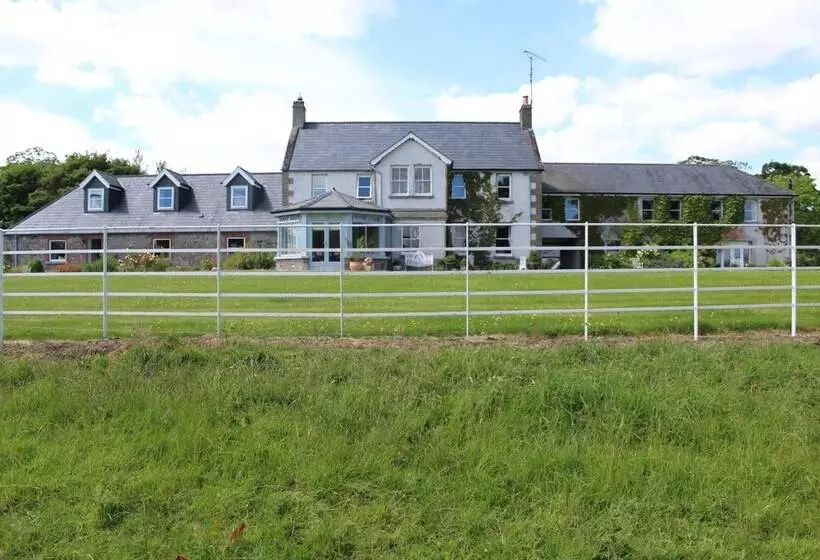 Majatalo Boyne View House