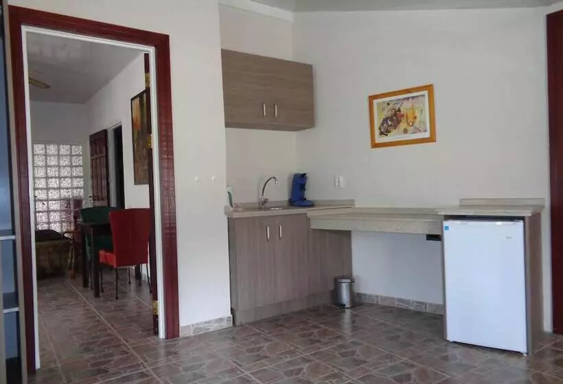 ペンション Guesthouse La Ressource