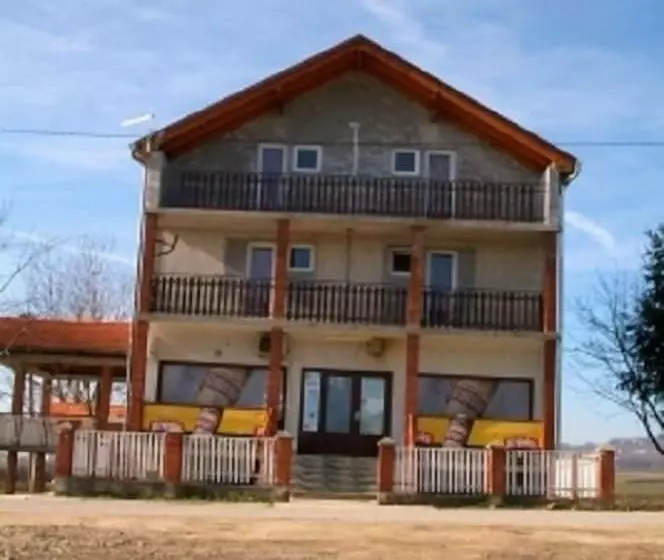 Majatalo Prenociste Denis