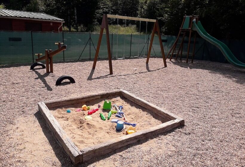 אתר נופש Les Chalets Du Grand Recoin