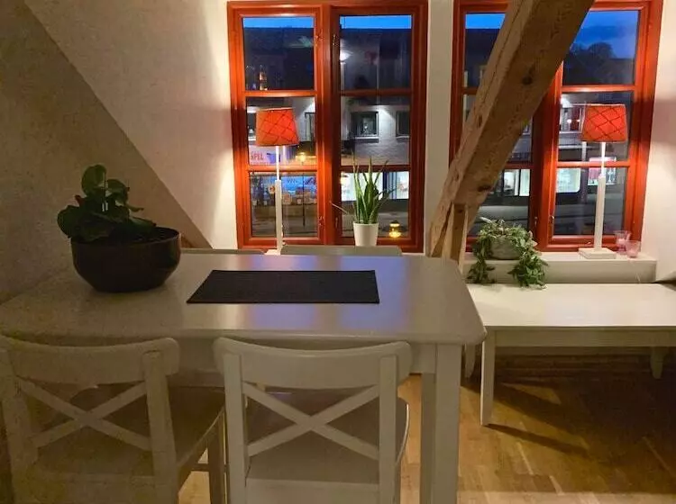 Tonys Restaurang & Pensionat