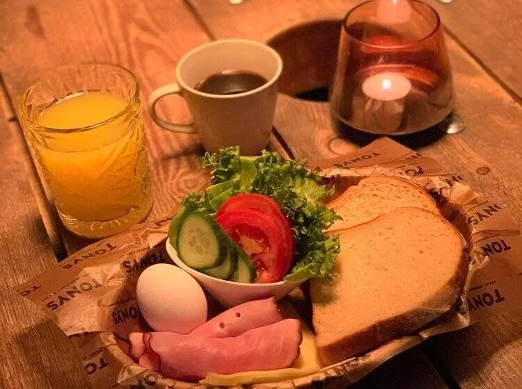 Tonys Restaurang & Pensionat