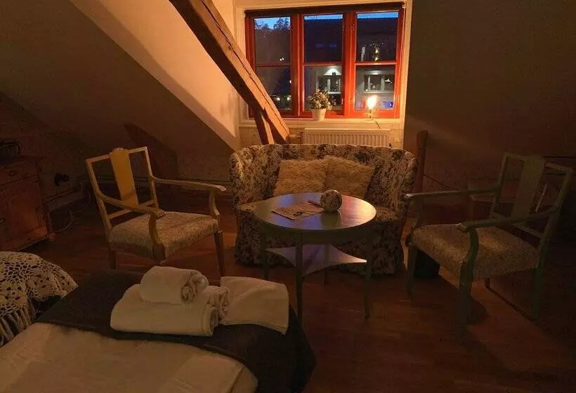 Tonys Restaurang & Pensionat