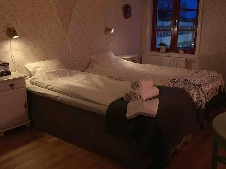 Tonys Restaurang & Pensionat