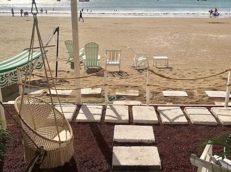 ユースホステル The Beach House Nicaragua