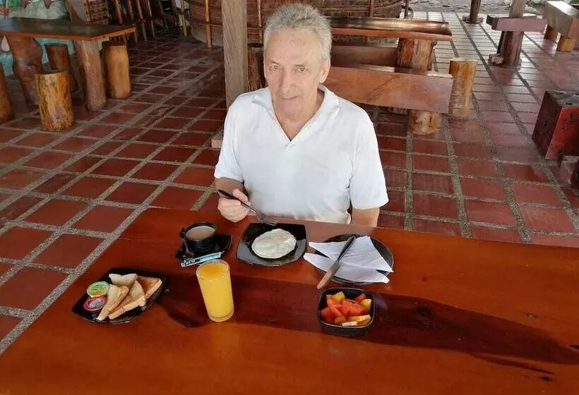 Hotelli Cabanas Praba