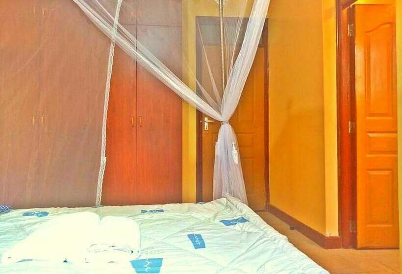 هتل Celestial Luxury Homestay