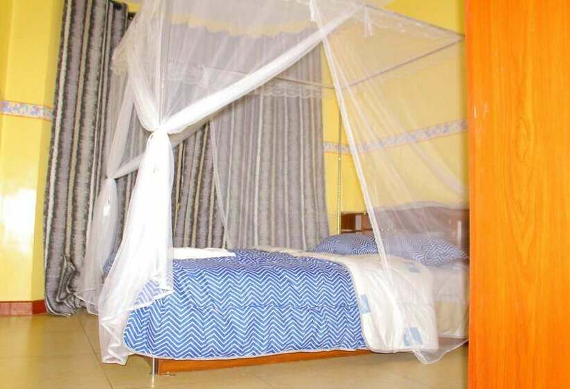 هتل Celestial Luxury Homestay