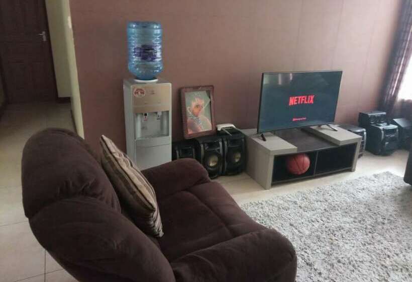 هتل Celestial Luxury Homestay