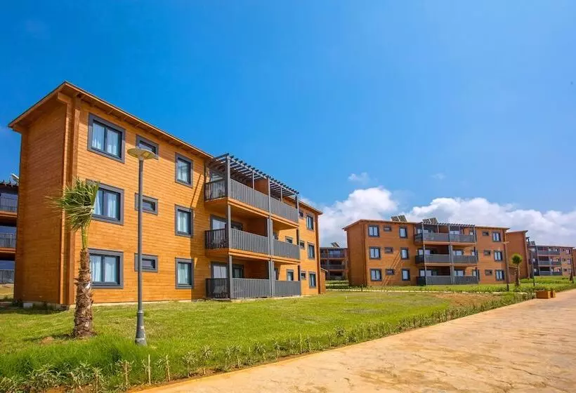 هتل Zina Beach Resort & Spa