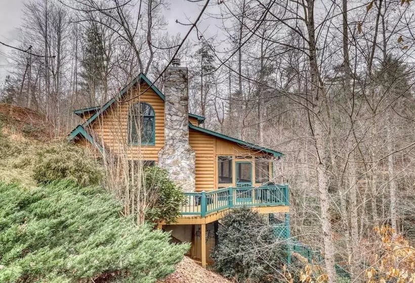 Lucilles Creekside Hideaway
