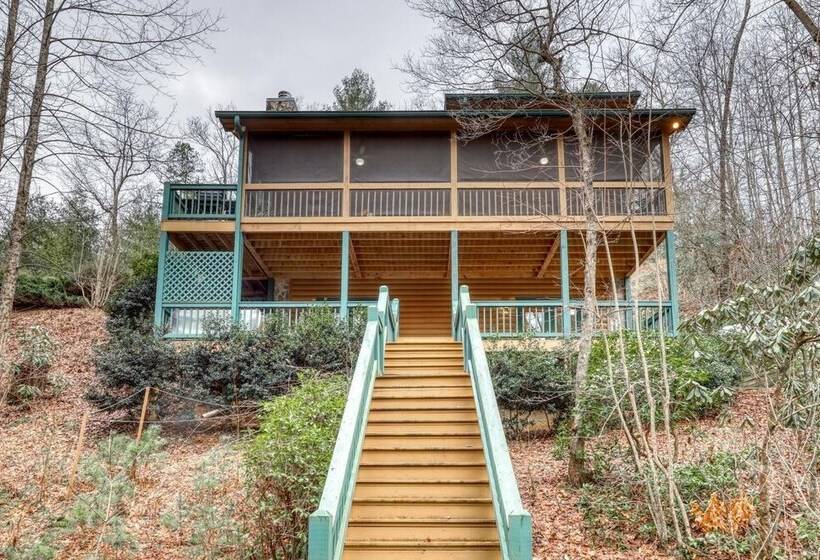 Lucilles Creekside Hideaway