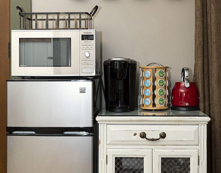 Пансион The Stone House Inn