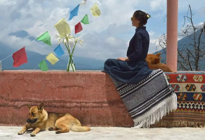 تختخواب و صبحانه Anzan Atitlan