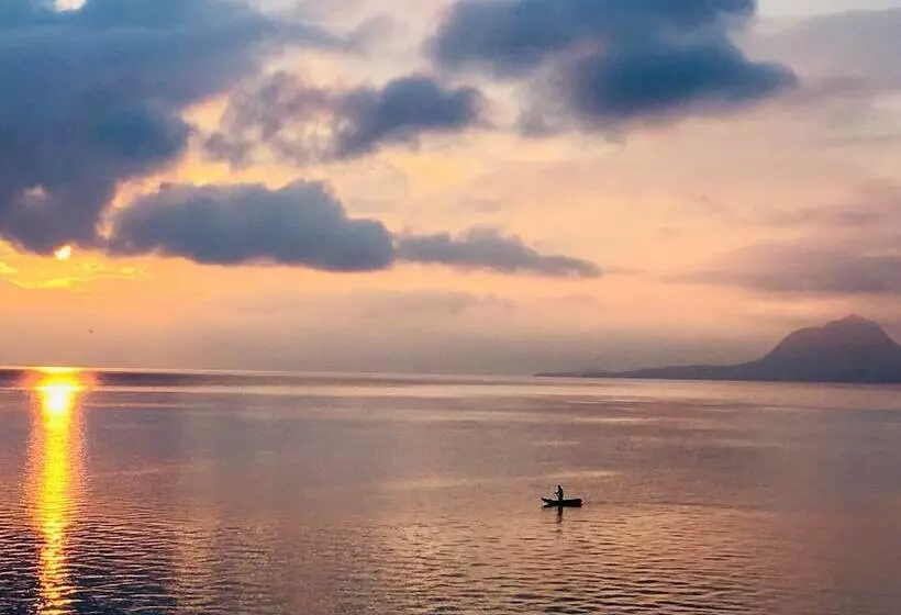 تختخواب و صبحانه Anzan Atitlan