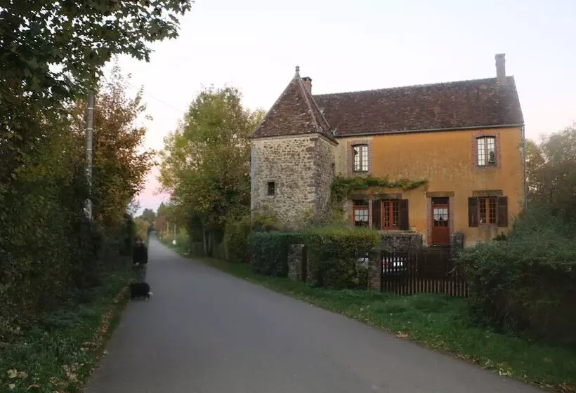 ベッドアンドブレックファースト Ecolodge Beauregard