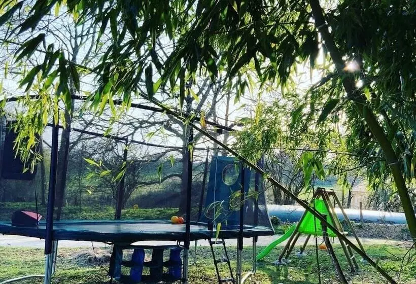 ベッドアンドブレックファースト Ecolodge Beauregard