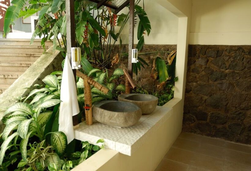 مبيت وإفطار Froggies Divers Lembeh