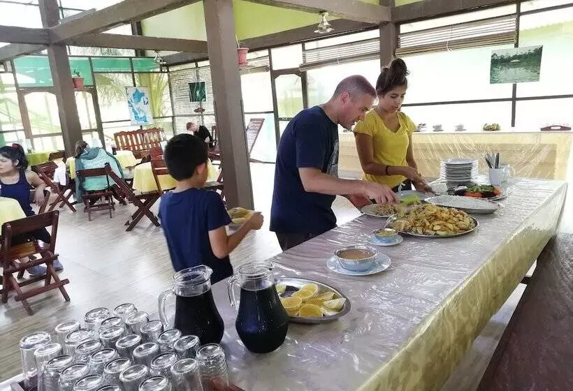 ホテル Amazon Wonder Expeditions