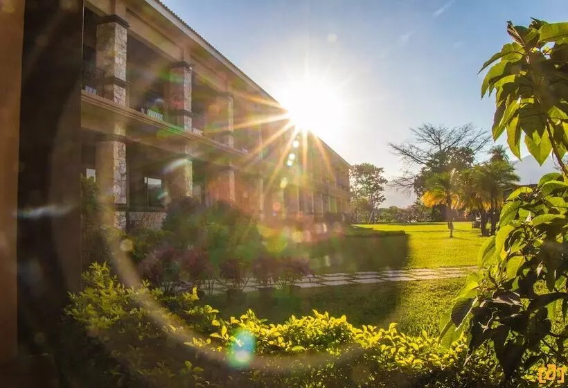 هتل Grand Caporal