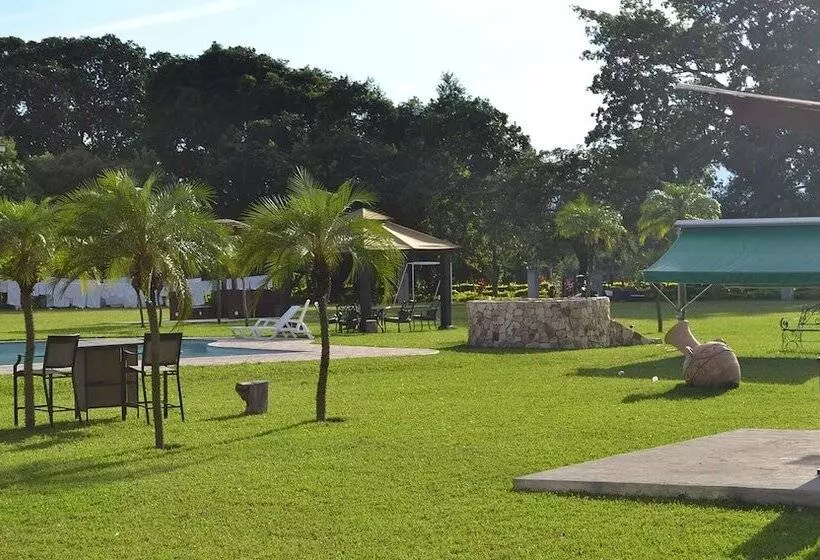 هتل Grand Caporal