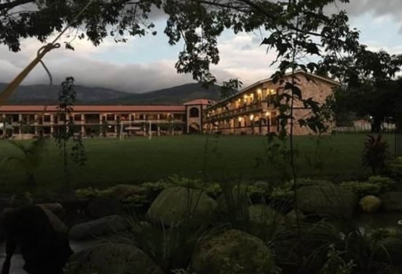 هتل Grand Caporal