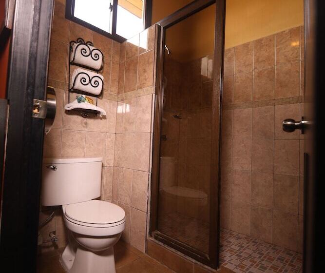 هتل Grand Caporal