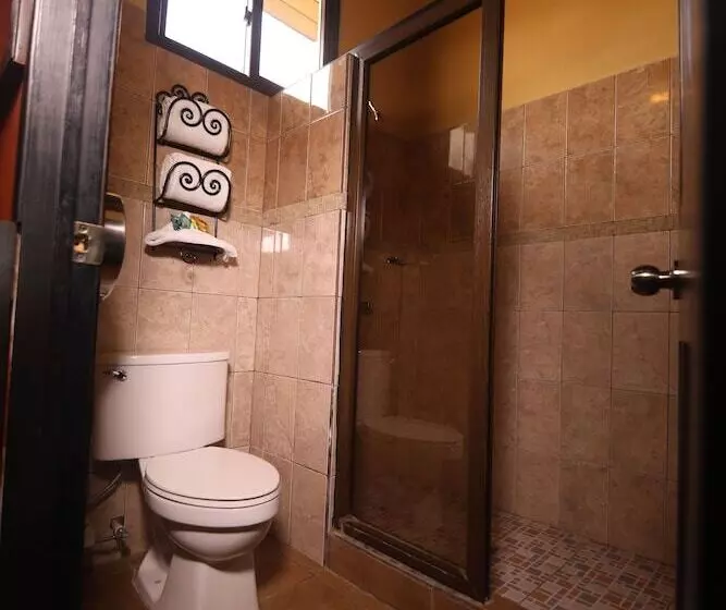 هتل Grand Caporal