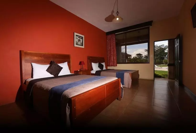 هتل Grand Caporal