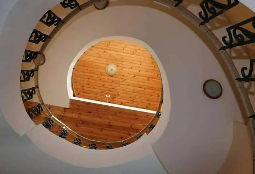 ホテル Son And Len