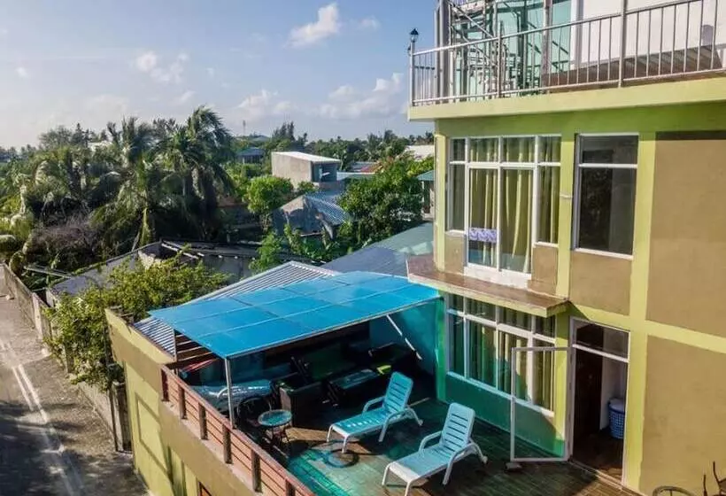 هتل Sunset Stay Maldives