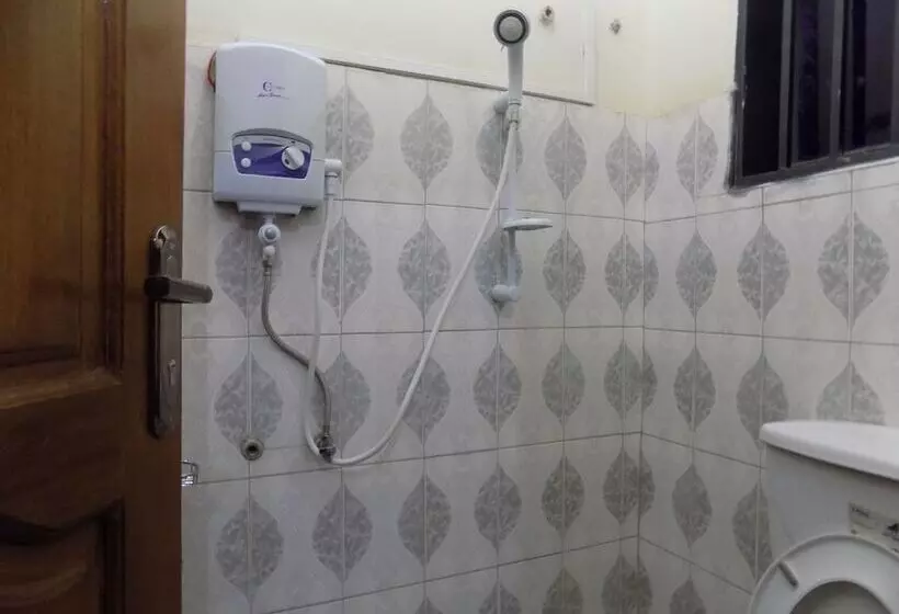 پانسیون Japs Motel Mbarara