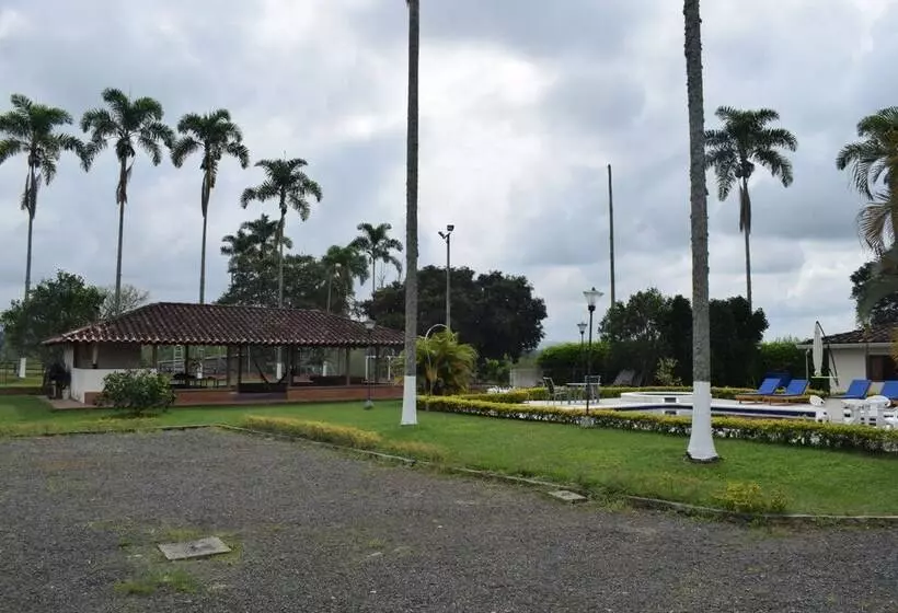 Majatalo Kamal Country House