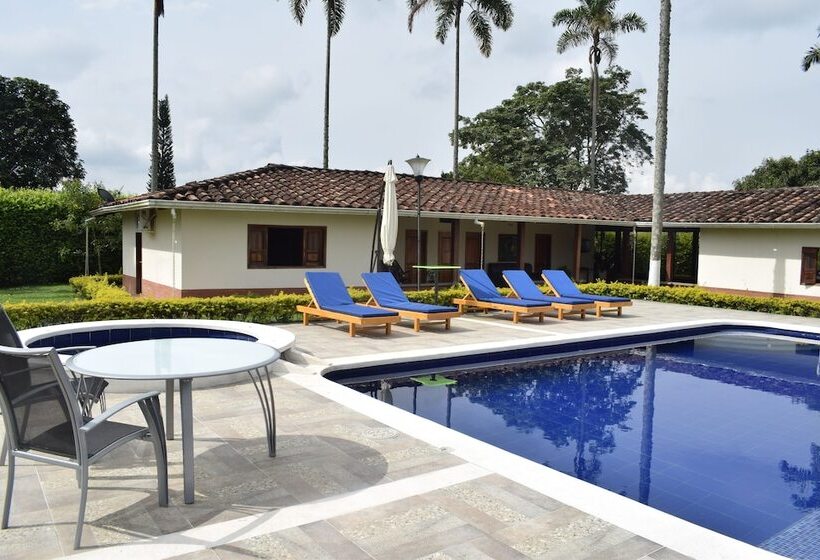 膳宿费 Kamal Country House