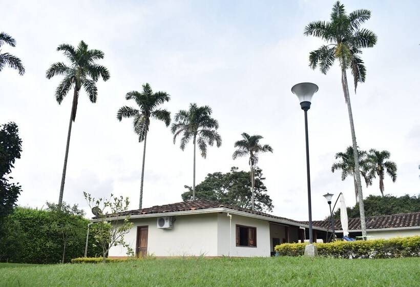 膳宿费 Kamal Country House