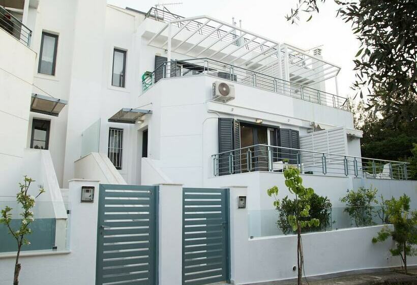 Porto Rafti View By Akroploron