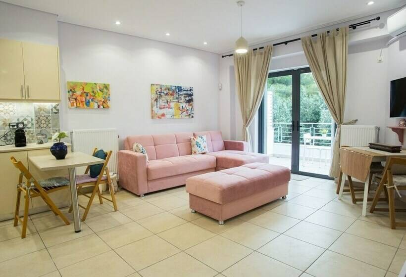 Porto Rafti View By Akroploron