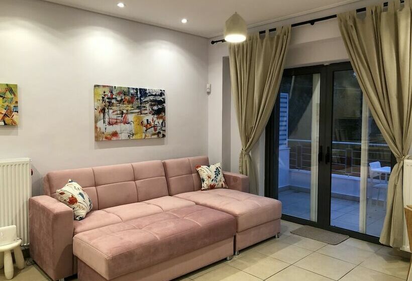 Porto Rafti View By Akroploron