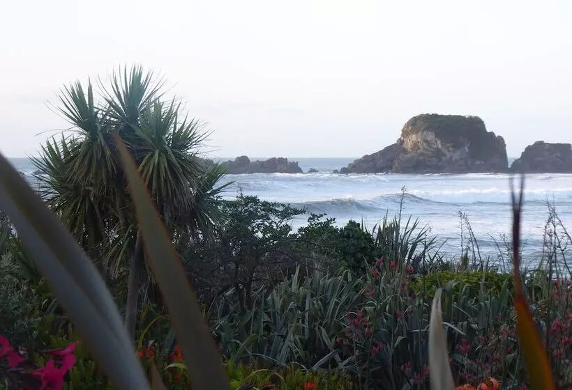 Lomakeskus The Bay House Beachfront Accommodation