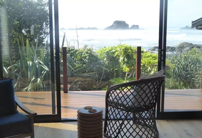 Lomakeskus The Bay House Beachfront Accommodation