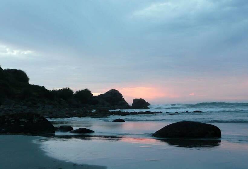 리조트 The Bay House Beachfront Accommodation