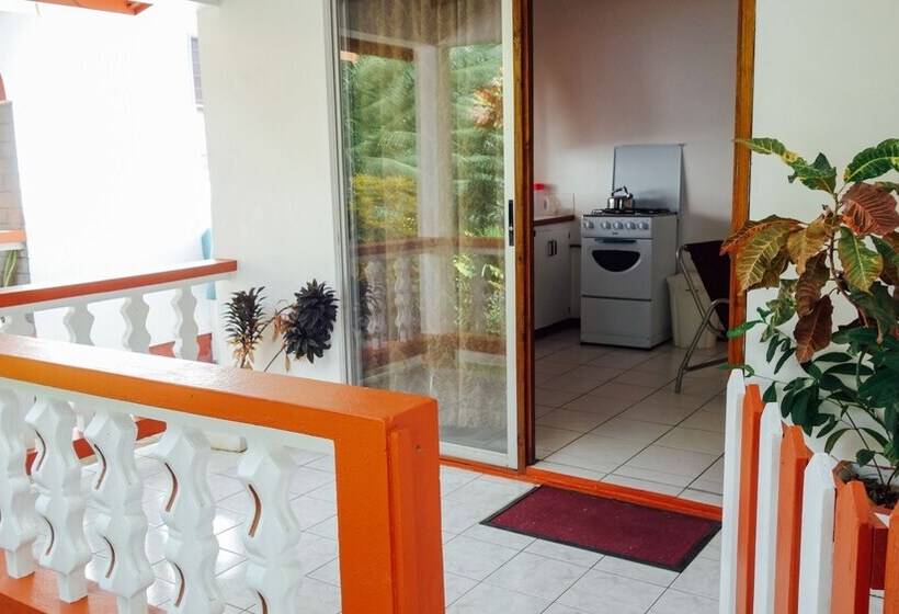 Scraper S Guest House