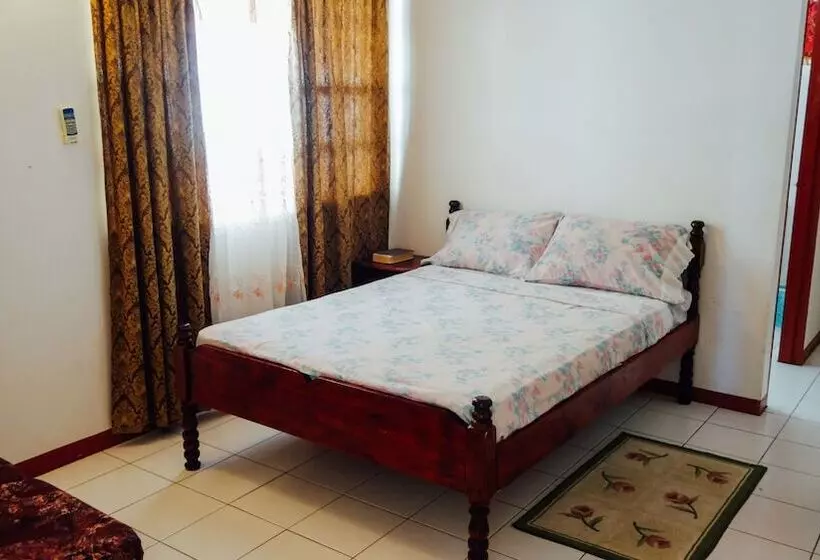 Scraper S Guest House