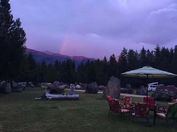 Standing Stones Bed & Breakfast