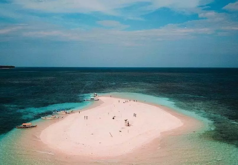 Isla Haruhay Homestay   Hostel