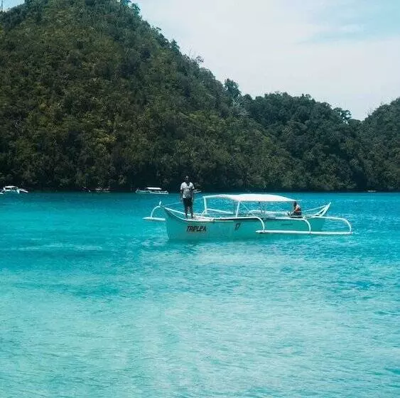 Isla Haruhay Homestay   Hostel